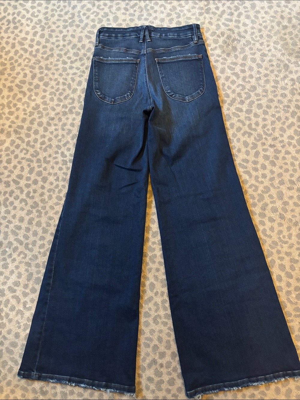 Good American Soft-Tech Good Waist
High-Rise Palazzo Jeans - Picture 14 of 15